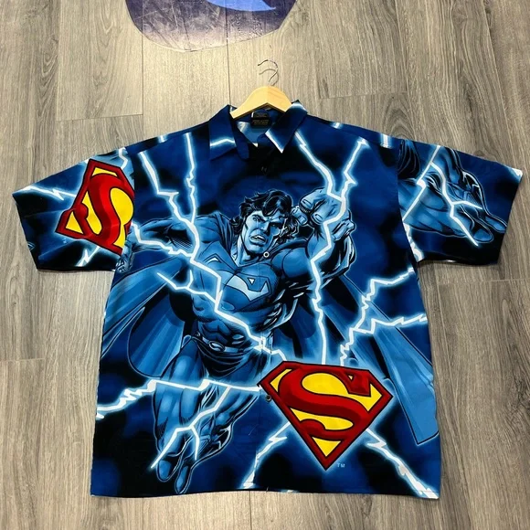 Superman button up shirt - Picture 1 of 4